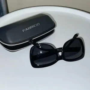 FABRICIO Sunglasses w/ Case Prive Revaux The Everywhere Fitover with Zipper Case - QVC.com main image 3